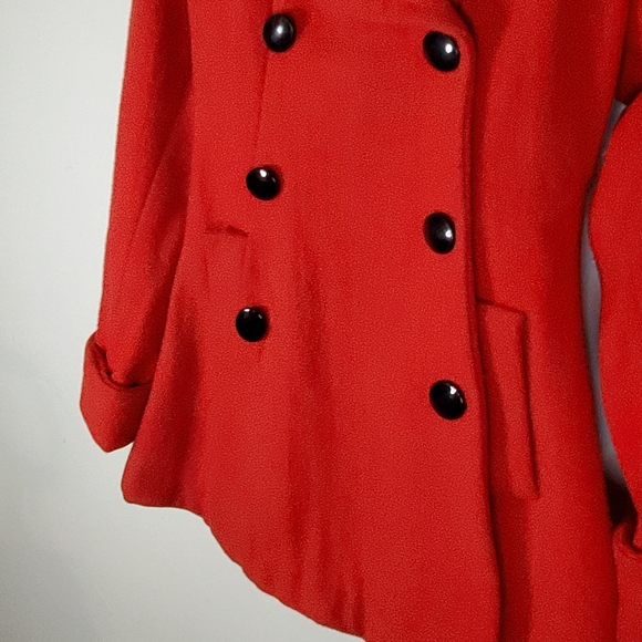 Red Mod 60s-style Wool Peacoat with Bold Black Buttons - Picture 6 of 16